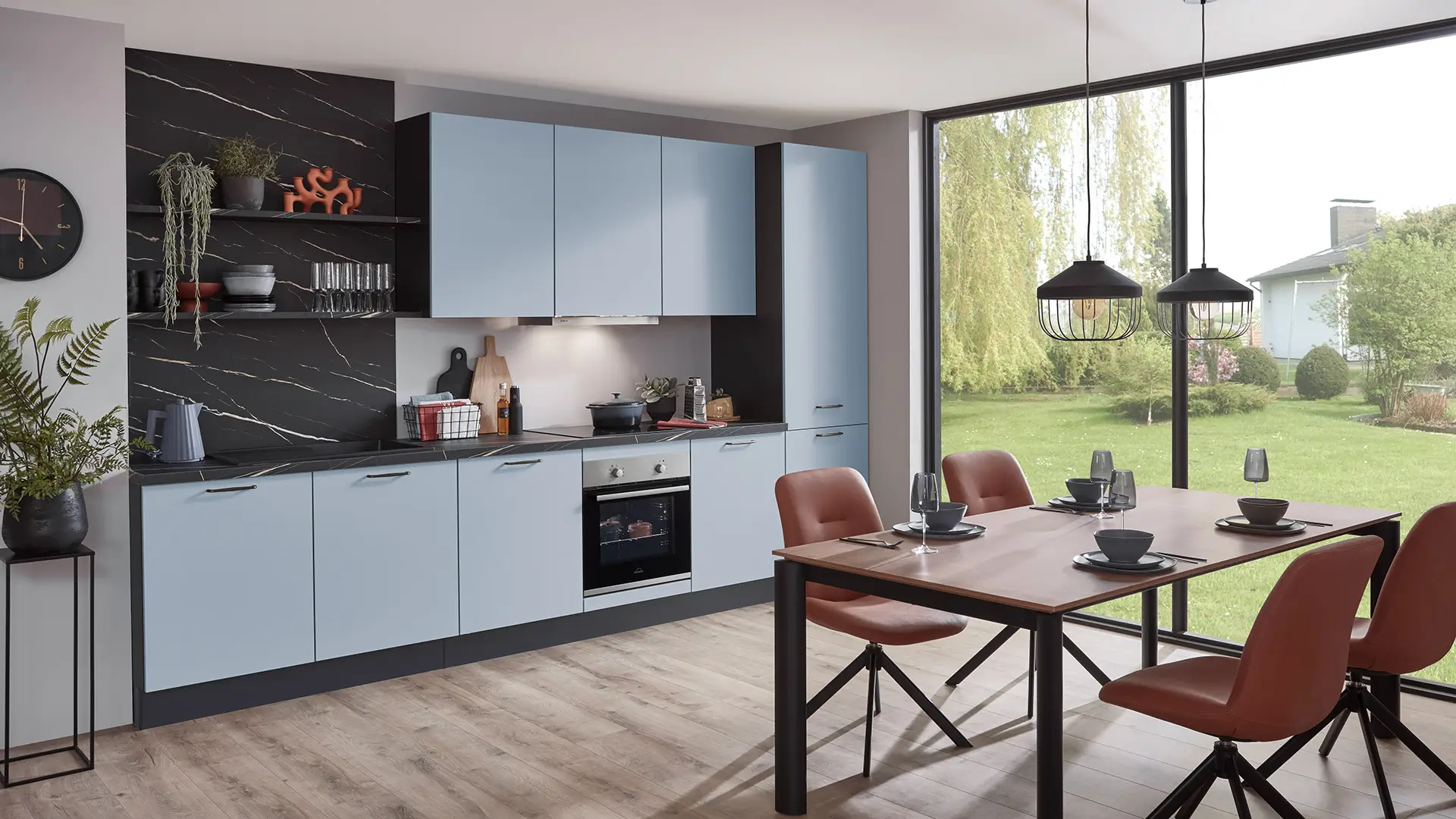 Platzsparende nobilia®-Küchenzeile Senso mit Fronten in Lack, Sky Premium matt